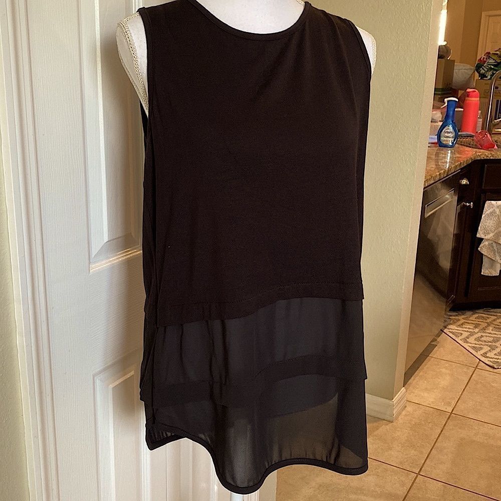 Kim & Cami Black Top L